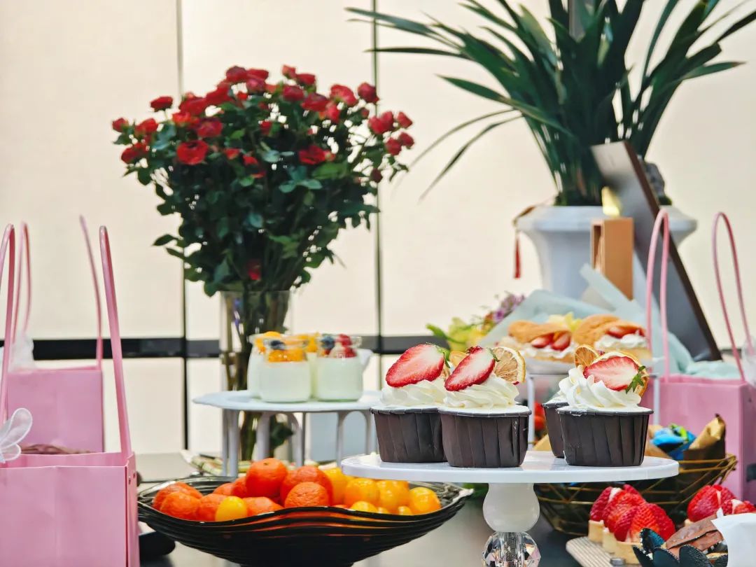 三八節(jié)，致敬最美女神：禮贊職場與家庭的巾幗之光！